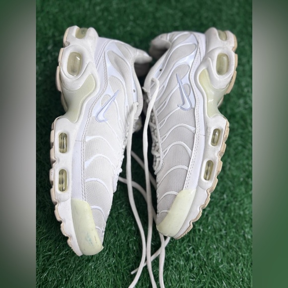 Nike Air Max Plus
White Pure Platinum‎ (Women's) Size 8 - Picture 8 of 8